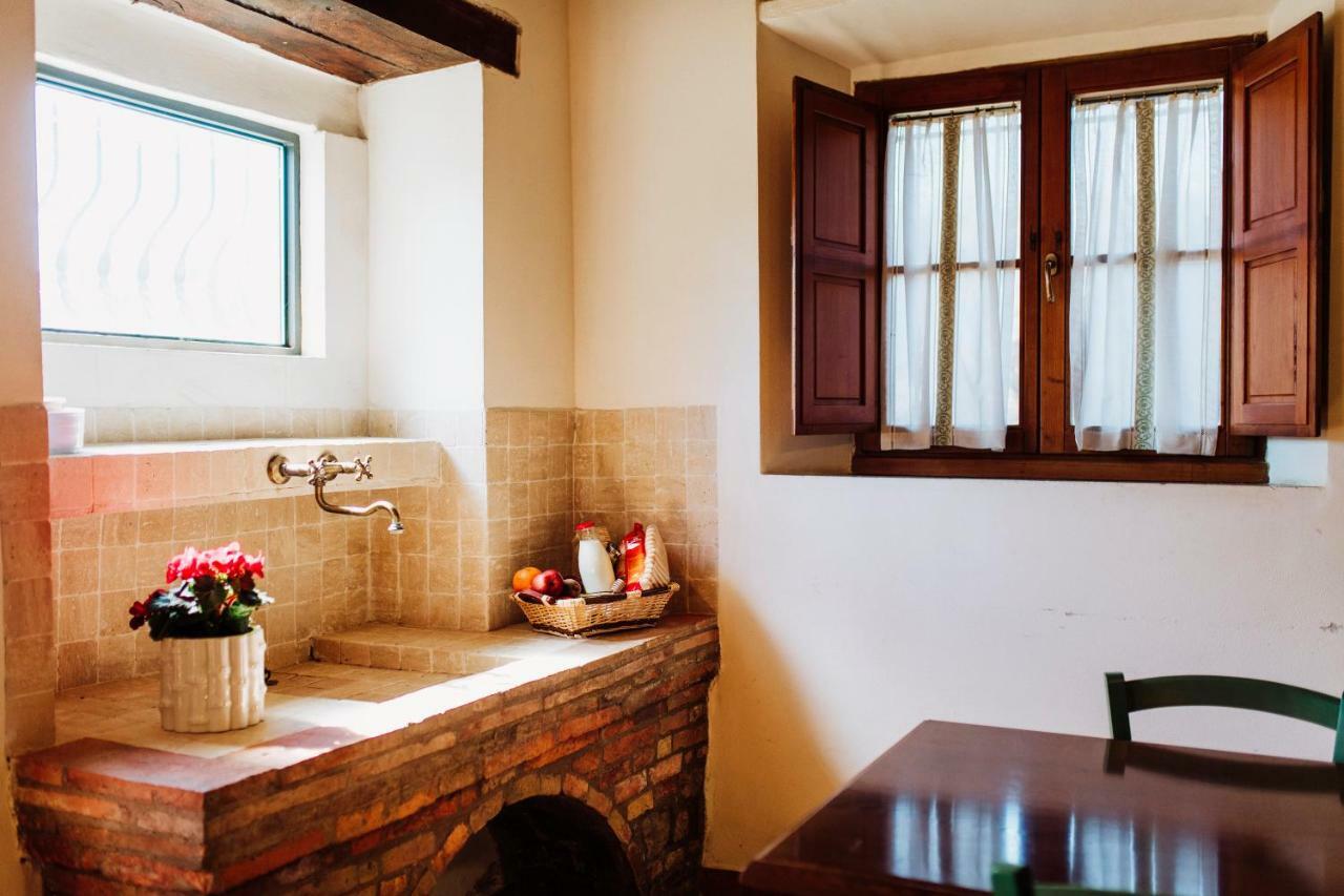 Casale Al Lago Con Piscina E Sauna Corbara  Εξωτερικό φωτογραφία